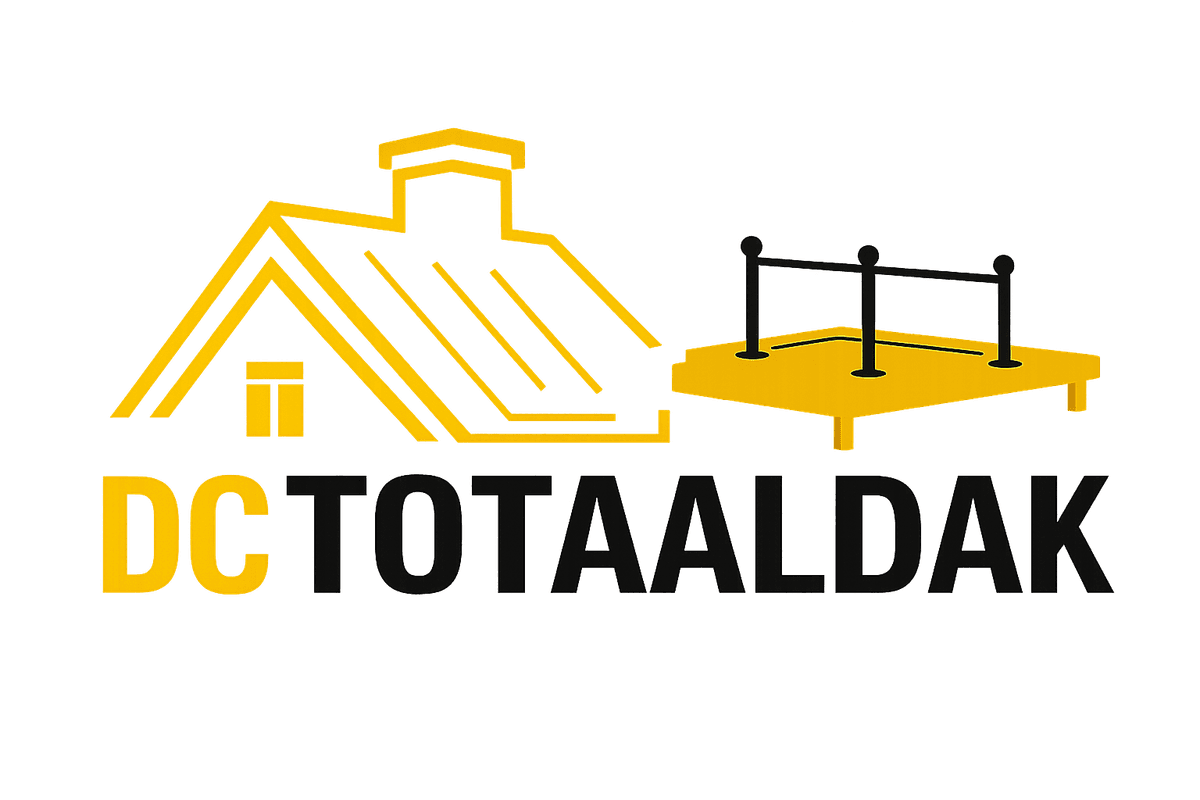 Logo van DC Totaaldak met een gele dakillustratie en bedrijfstekst.